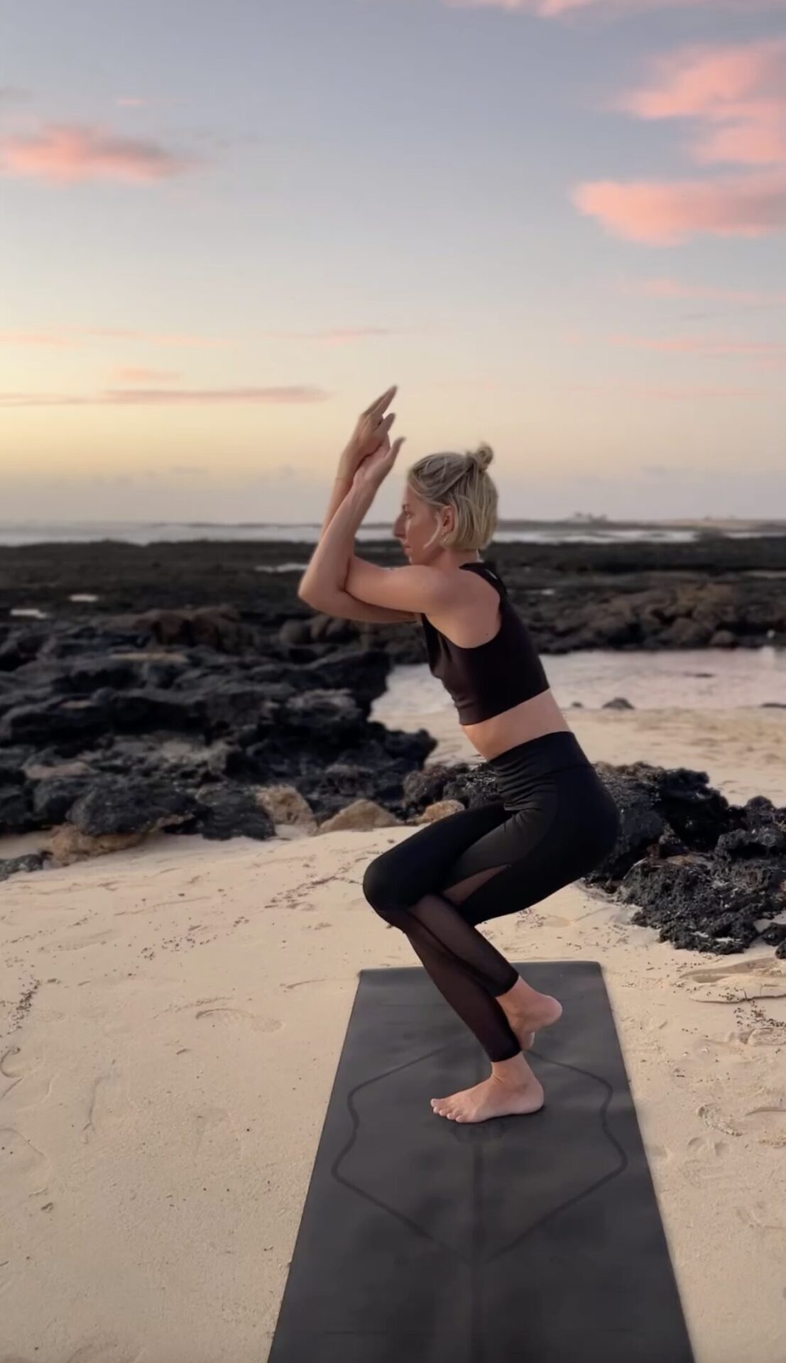 Online Yoga und Sound Bath Retreat Fuerteventura mit Moonlala