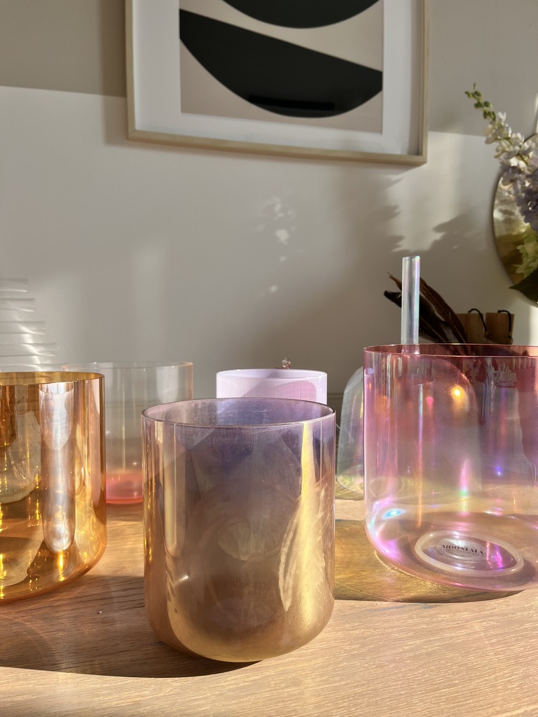 Moonlala Crystal Singing Bowls, Sound Healing, Yoga und Sound Training Ausbildung