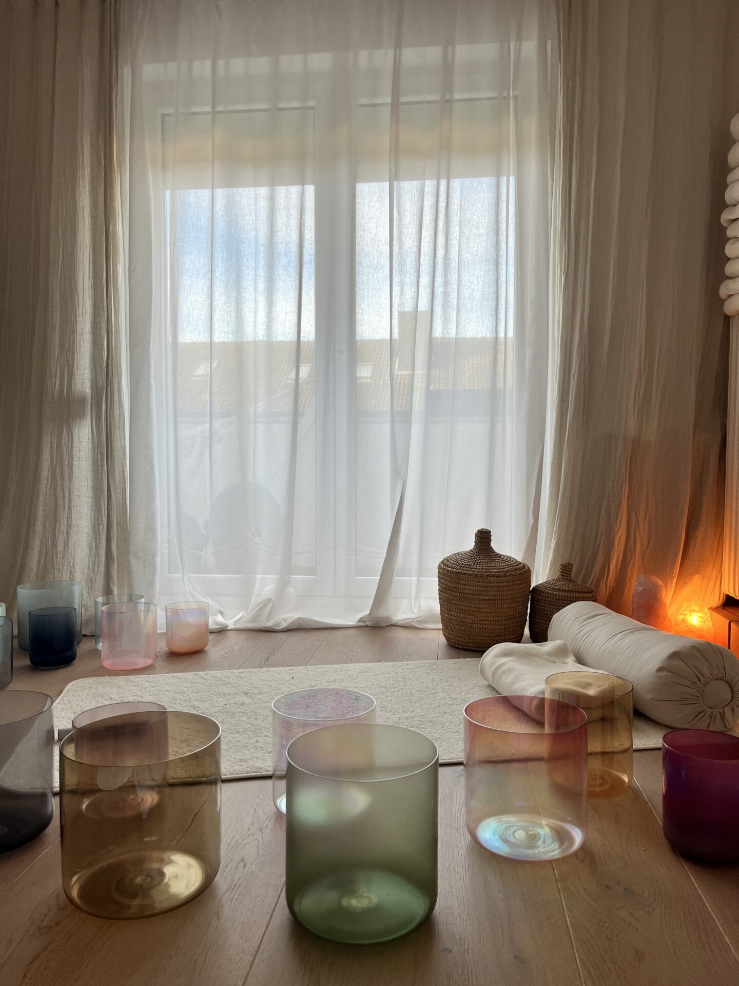 Moonlala Crystal Singing Bowls, Sound Healing, Yoga und Sound Training Ausbildung