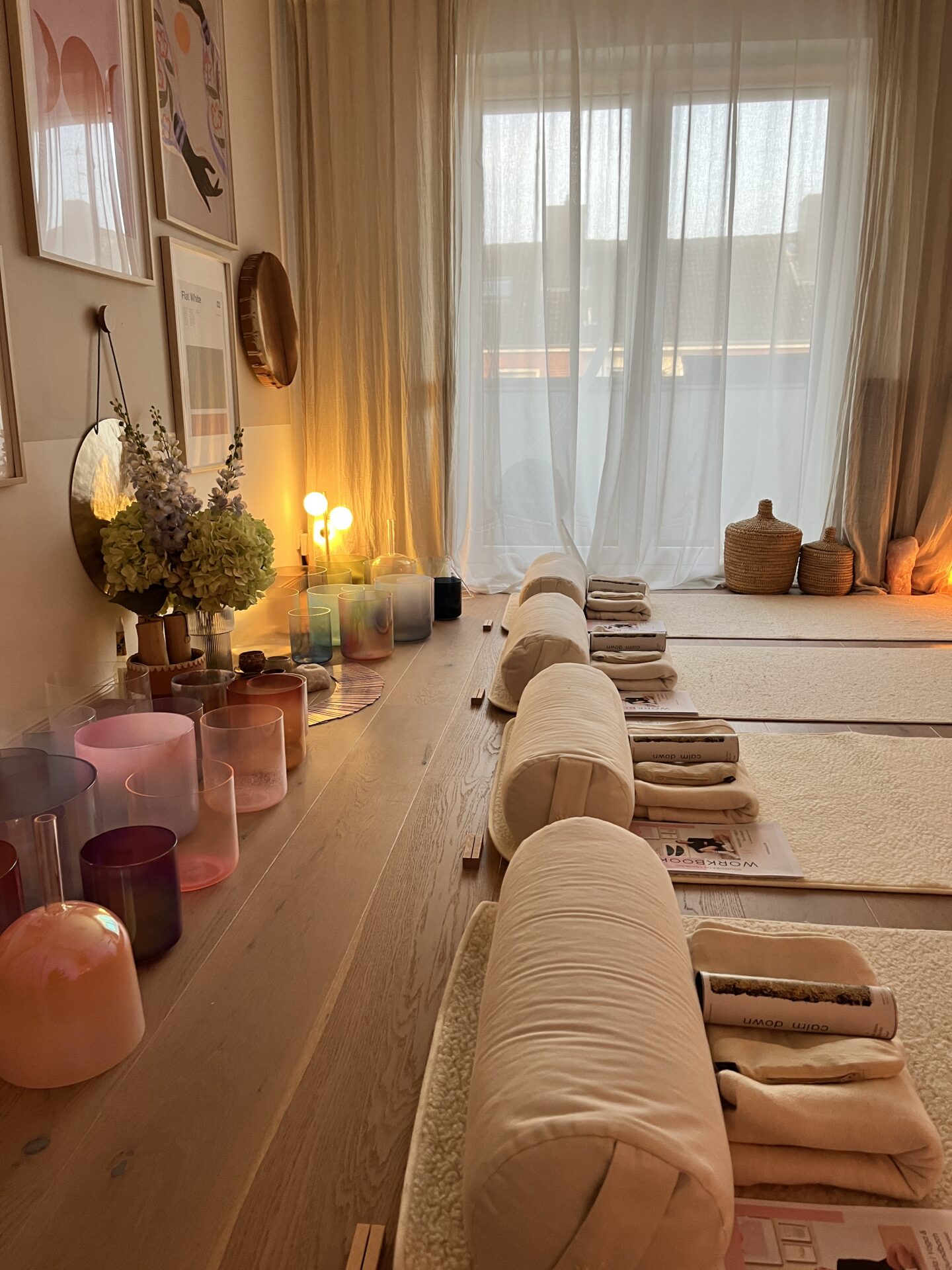 Moonlala Crystal Singing Bowls, Sound Healing, Yoga und Sound Training Ausbildung, Sound Practitioner, YYT, Yoga teacher Training